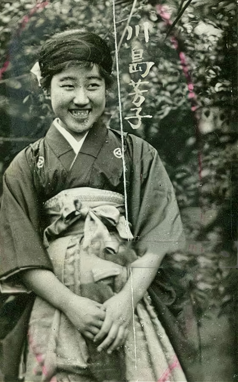 1948年,北平第一监狱,间谍川岛芳子穿着旗袍跪在地上.