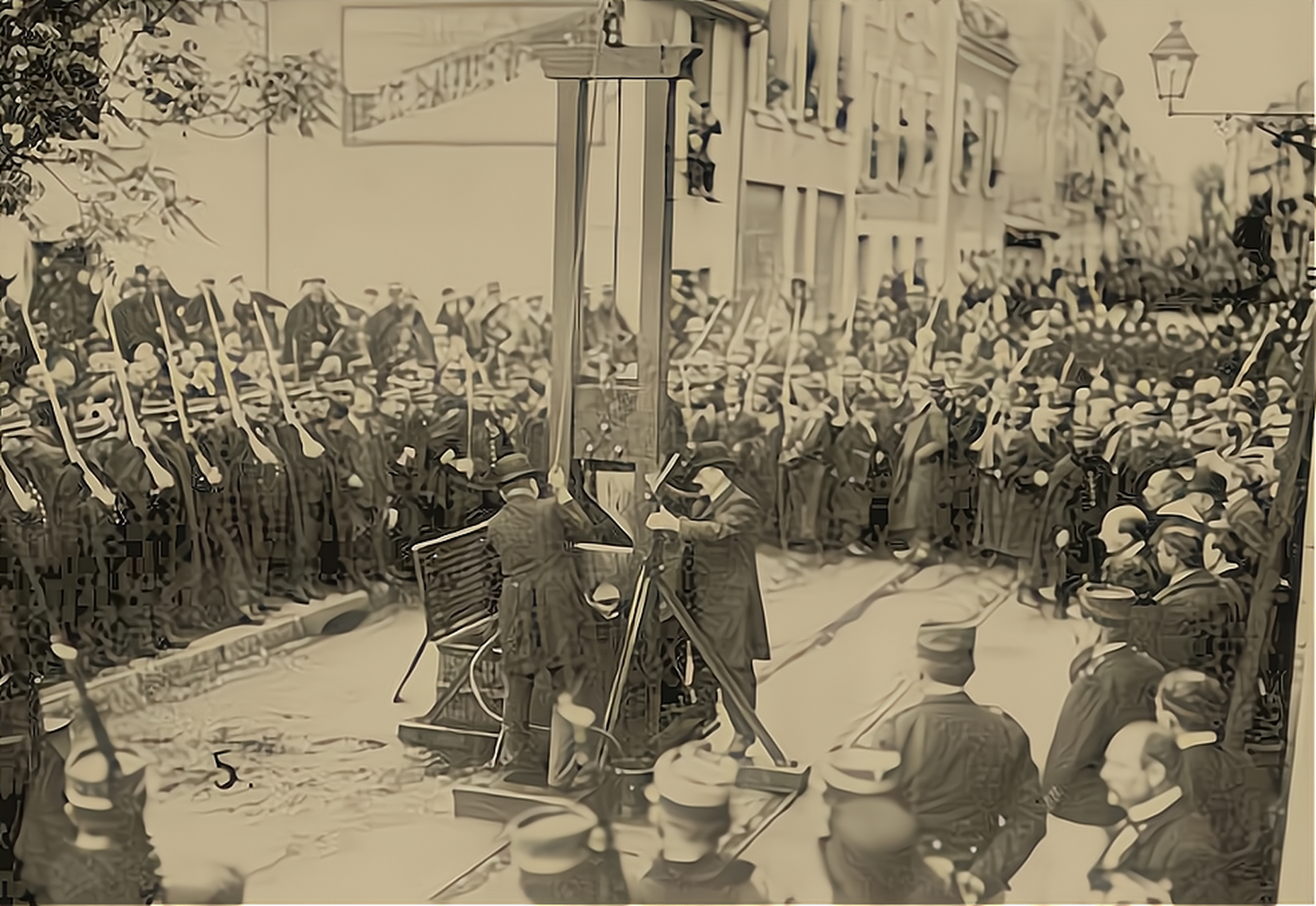 1909年法国三名穷凶极恶罪犯被送上断头台处决全过程 1909年,在法国的
