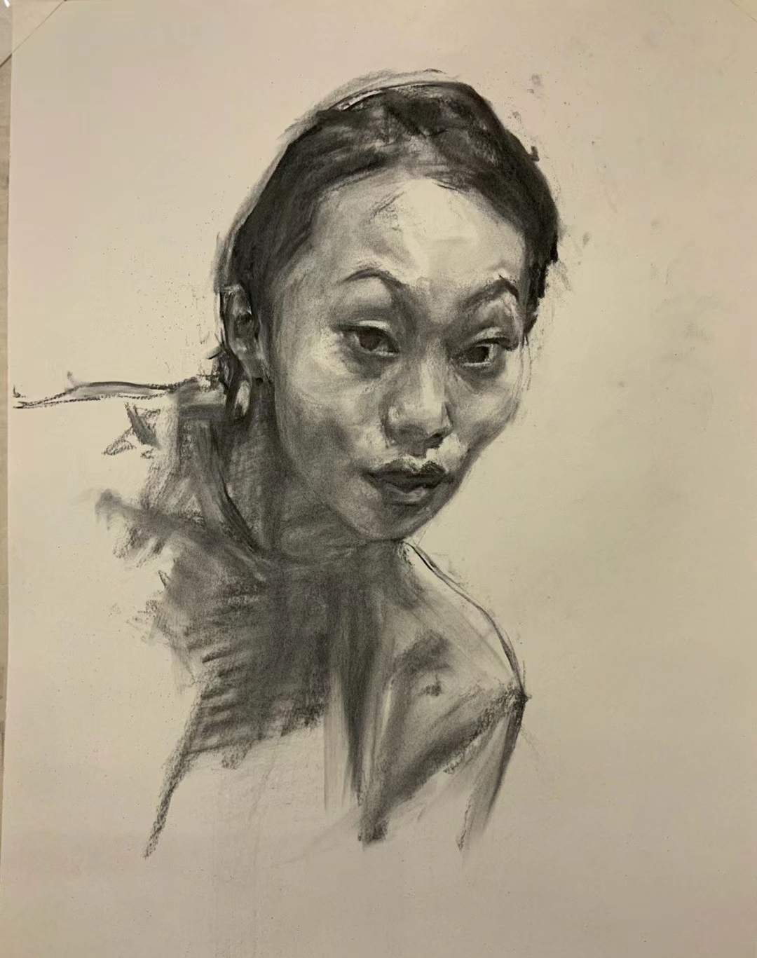 "疯产姐妹"贝勒爷这素描头像的发际线不是一般的高,哈哈哈