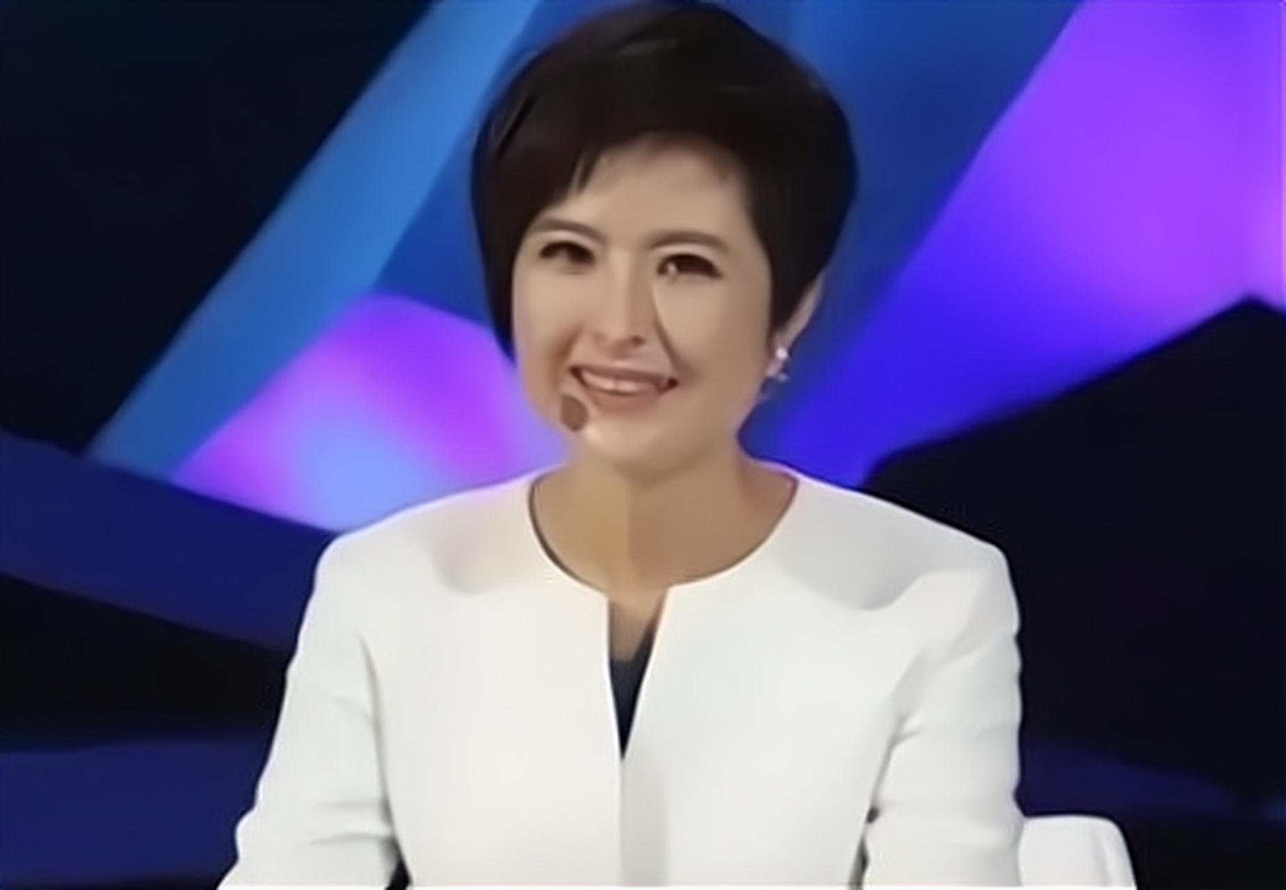 1987年,在北大当了6年老师的徐小平决定出国赚钱,于