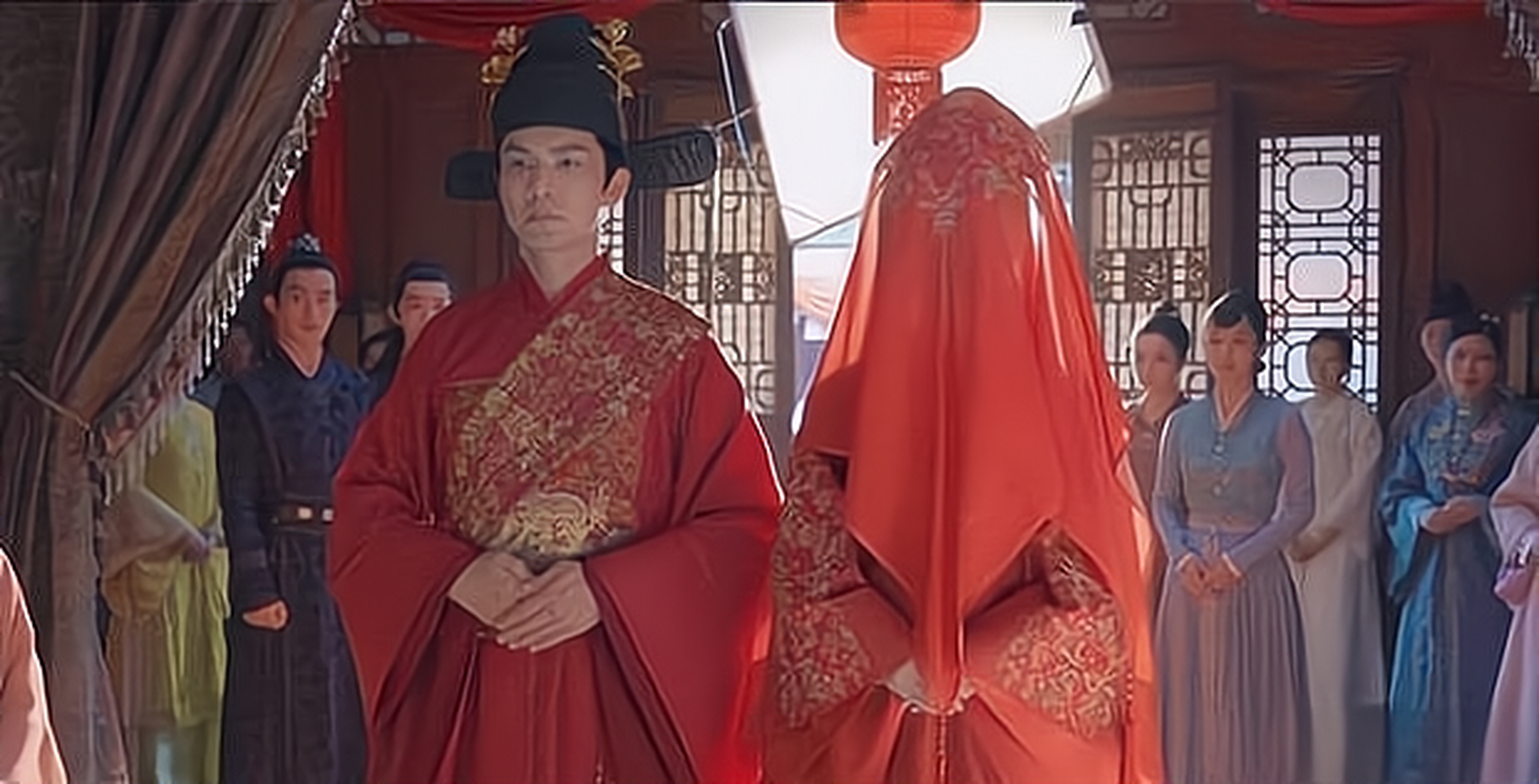 《锦心似玉》改编自小说《庶女攻略》,讲的是将军和绣娘之间的故事