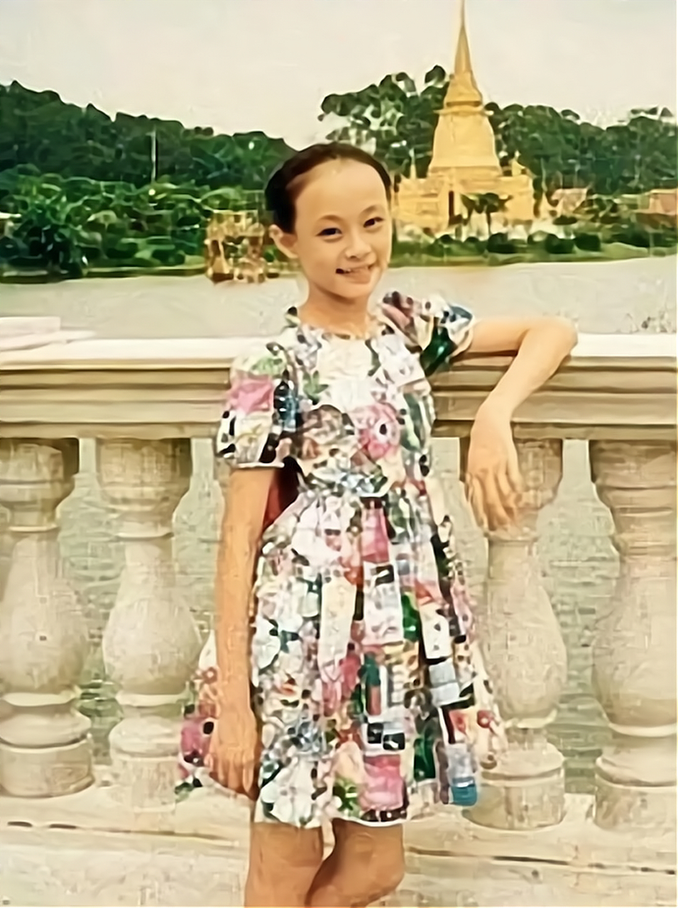 孙俪小时候好可爱,生命是一个轮回,如今1儿1女更像爹一些.