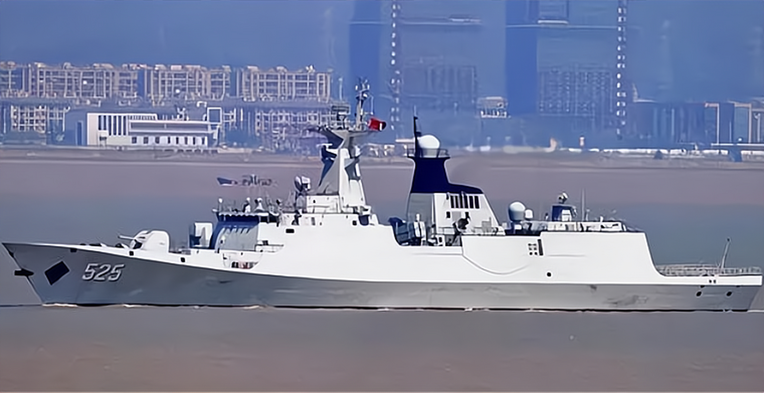 054型护卫舰的改造,并未如许多军迷所期待的,拆了"海红旗"-7防空导弹