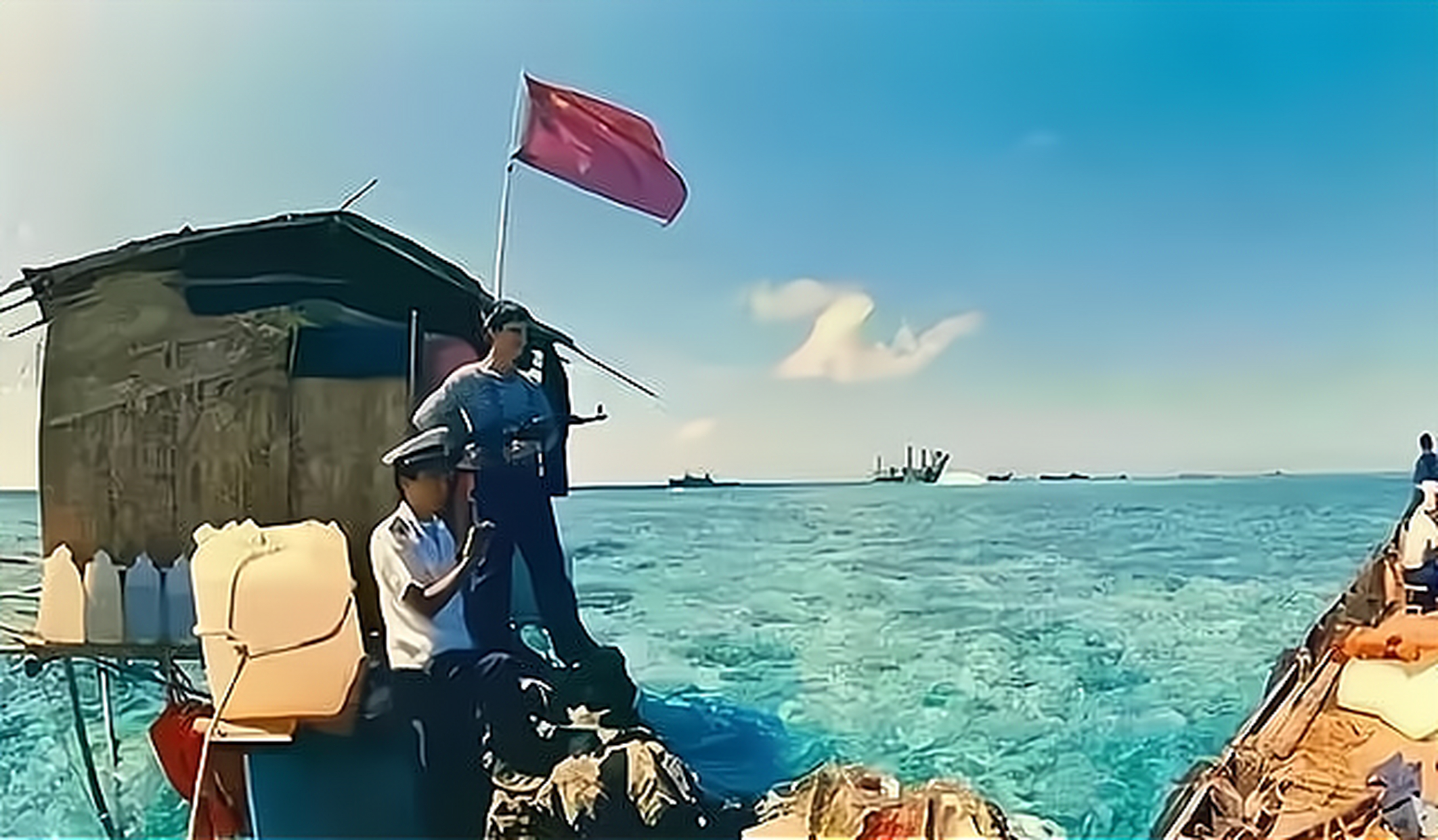 我海防官兵守卫南沙群岛岛礁的老照片.