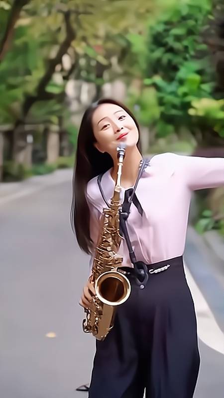 春晓萨克斯演奏《酒醉的蝴蝶》-度小视
