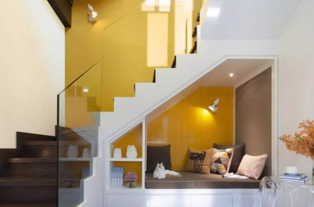 如果你家是复式楼,可以试试这样的楼梯设计,能增加很多的空间