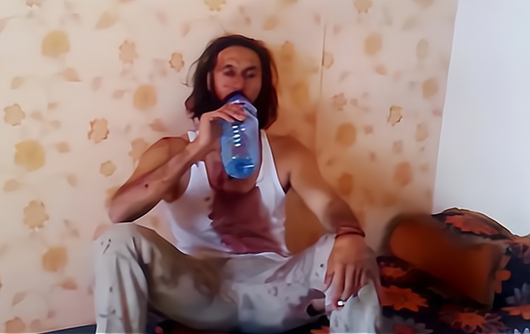 穆塔西姆,卡扎菲第五子,生于1974年12月18日,镜头