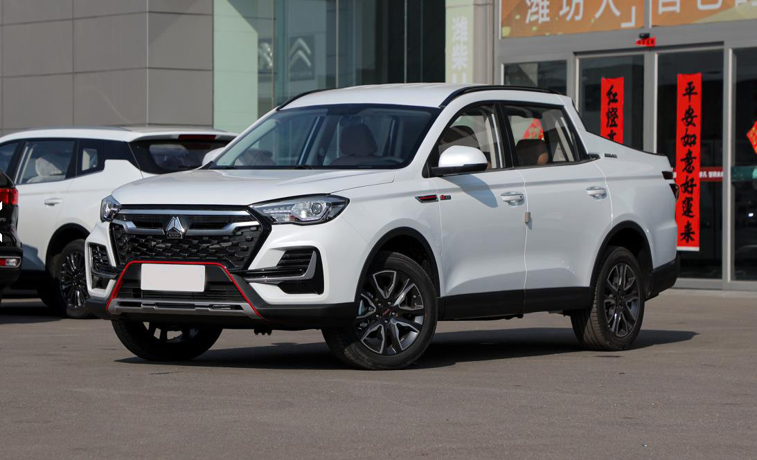 長城2.0t 不知名8at,中國重汽vgv vx7承載式車身皮卡實用性分析