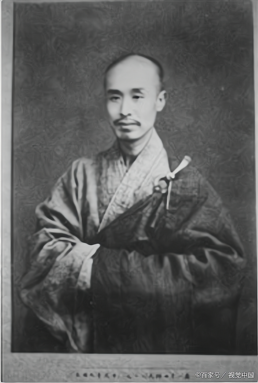 1909年,和尚苏曼殊爱上青楼女子枫子,虽然每天晚上都睡在一起,但苏