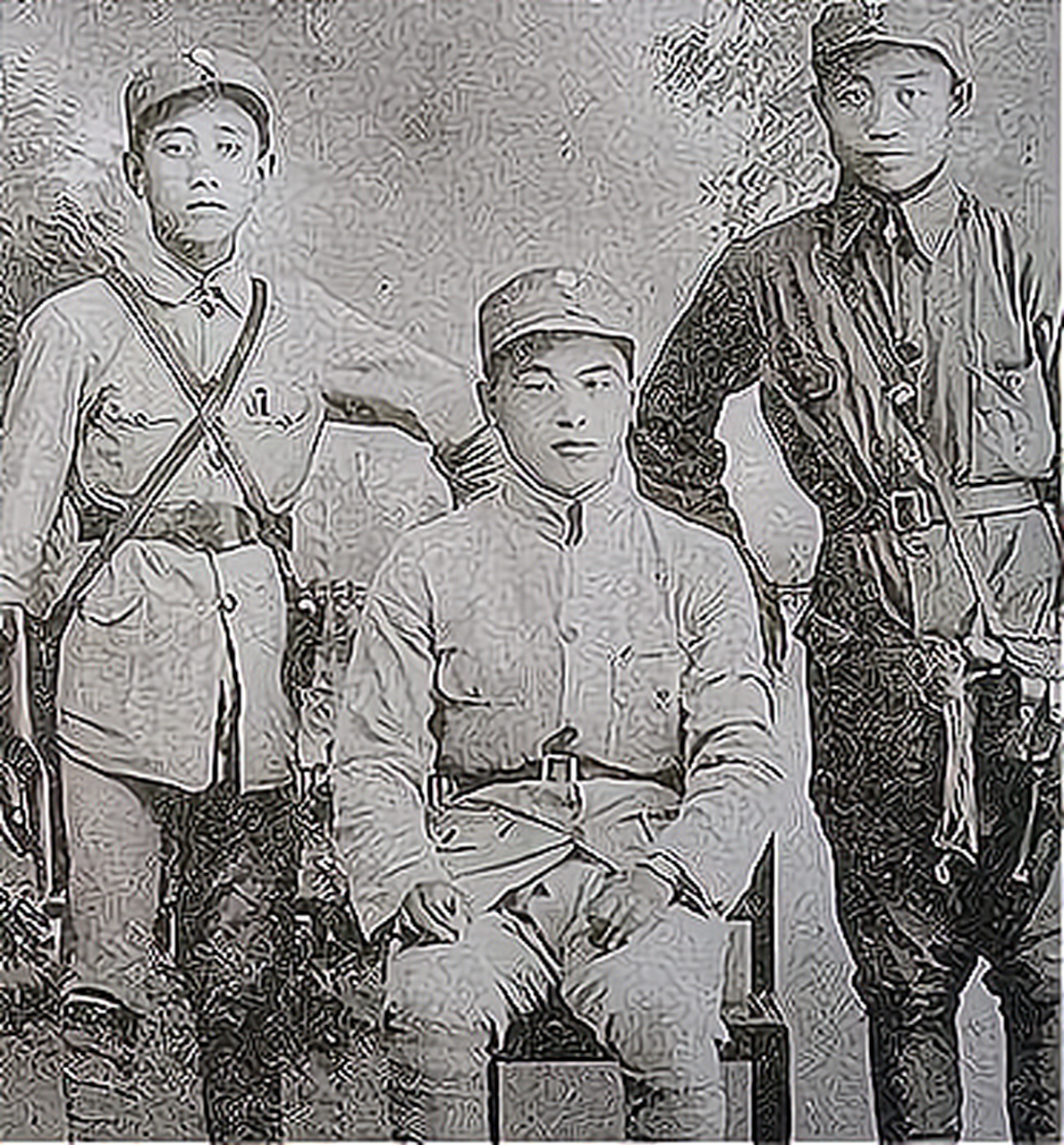 1971年四人帮叛逃,林立果三名下属约定自杀,为何有一人活了下来 然后