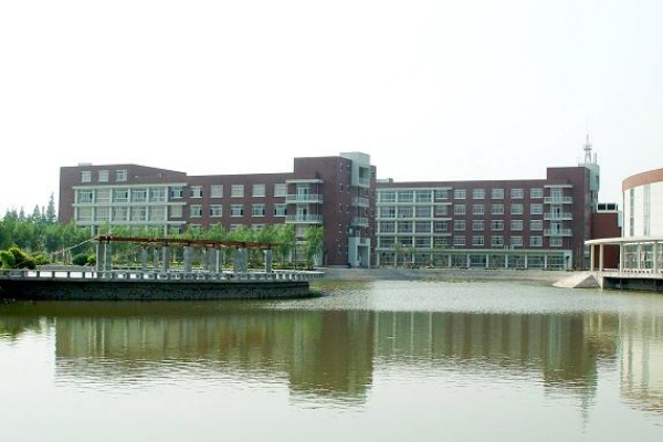 杨洲大学广陵学院图片