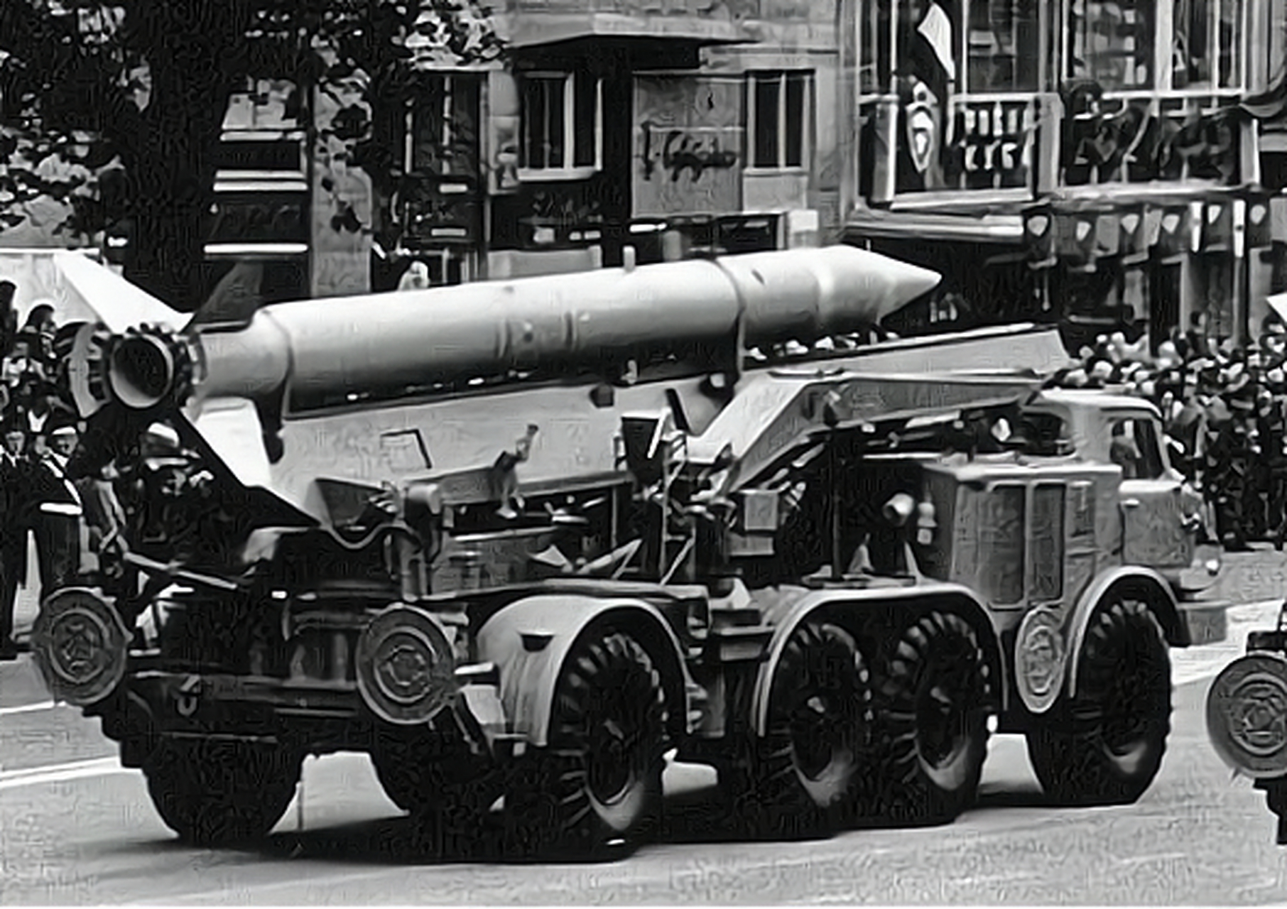 23日凌晨,朝鲜在咸镜北道金策市向东部海域发射了四枚"箭矢-2"型战略