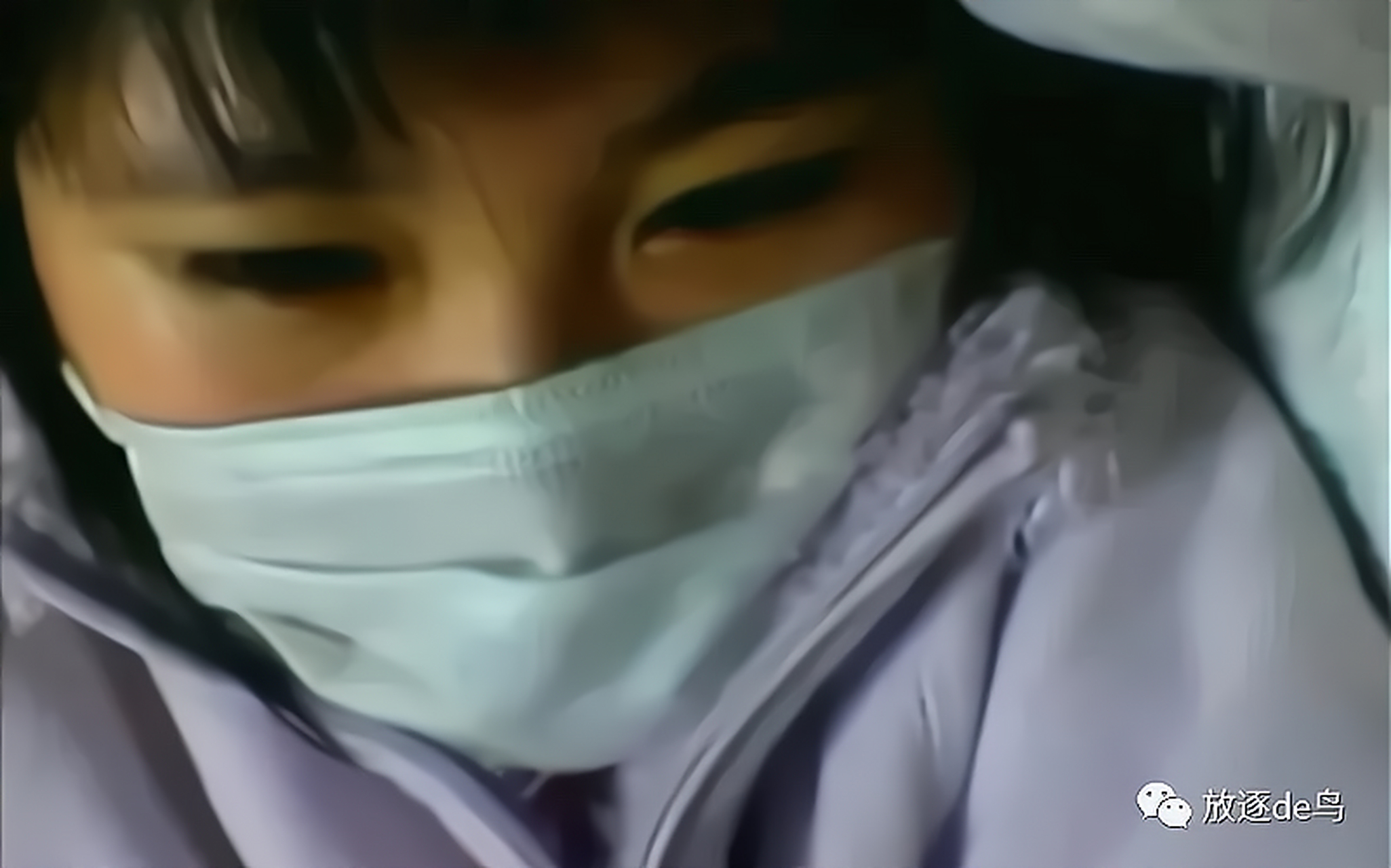 rorochan_1999是一个14岁大的女孩,如她的名字,她