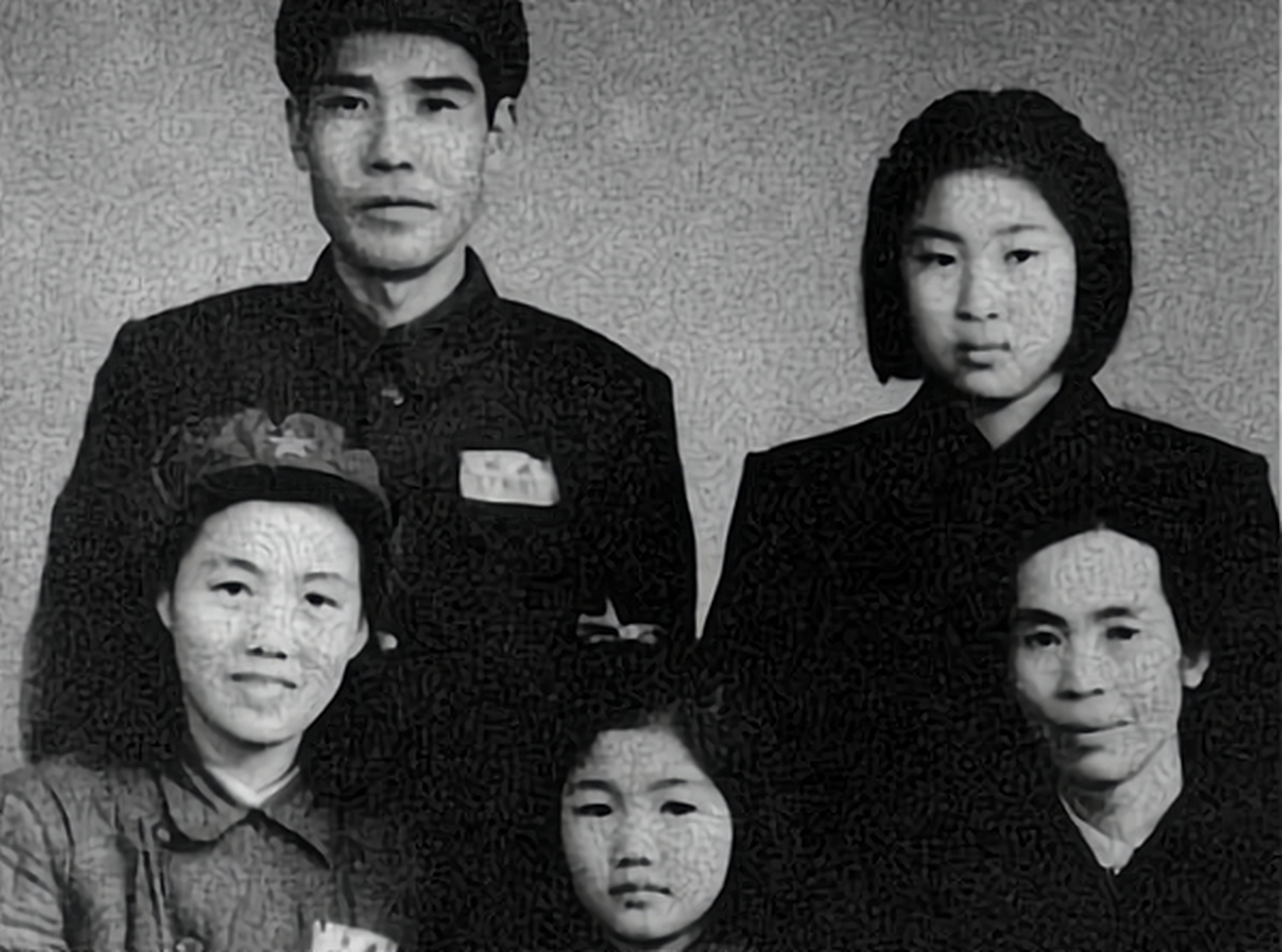 贺怡为找贺子珍儿子车祸去世,2014年,后人将她的遗骨移葬井冈山 9时许