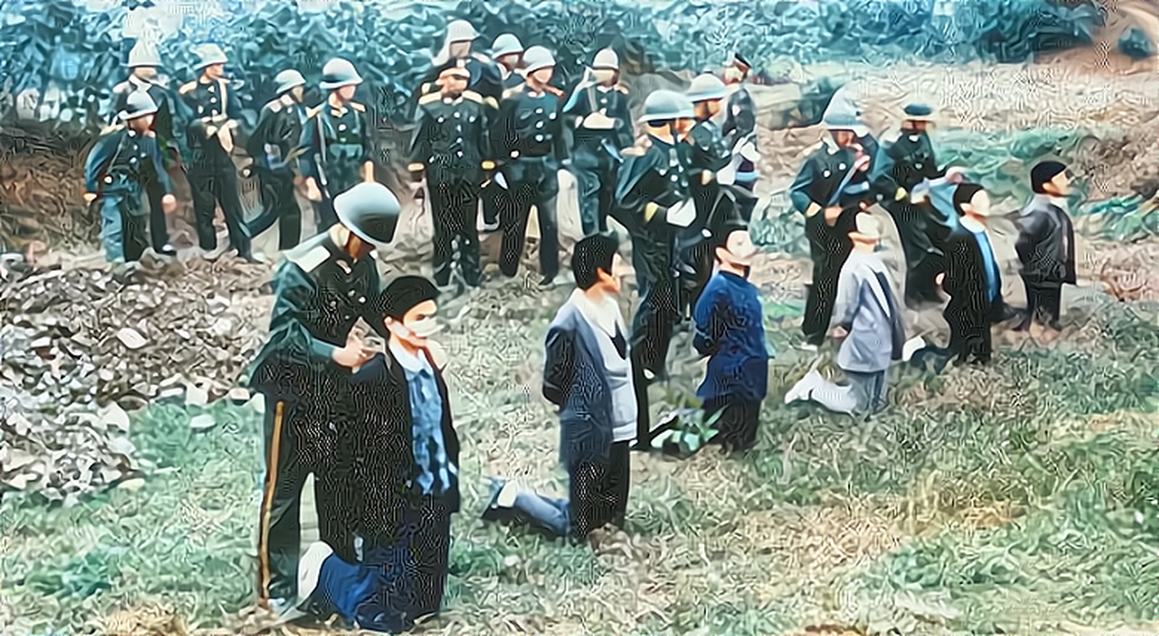 1983年,幾名死刑犯,正在刑場上等待人生的最後一刻,他們跪在地上,看出