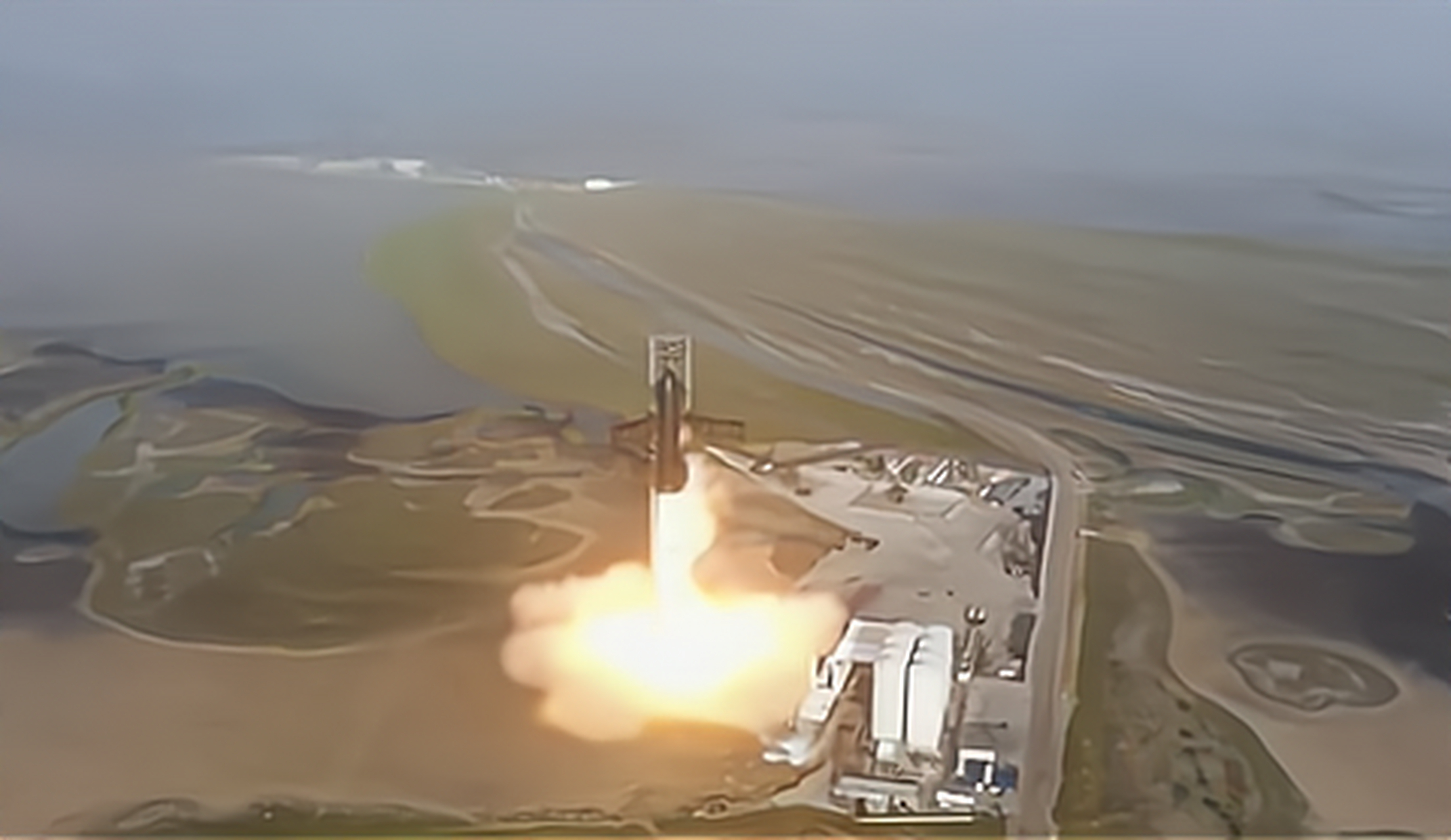 关于SpaceX星际飞船助推器发生爆炸马斯克:正在评估损失的信息