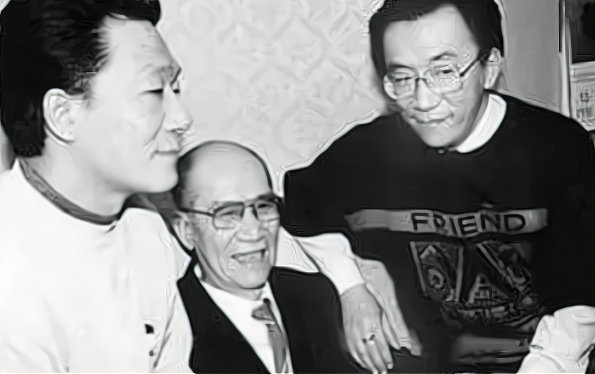 《婚姻法》颁布那一年,侯宝林开家庭会议,3个老婆全哭了.