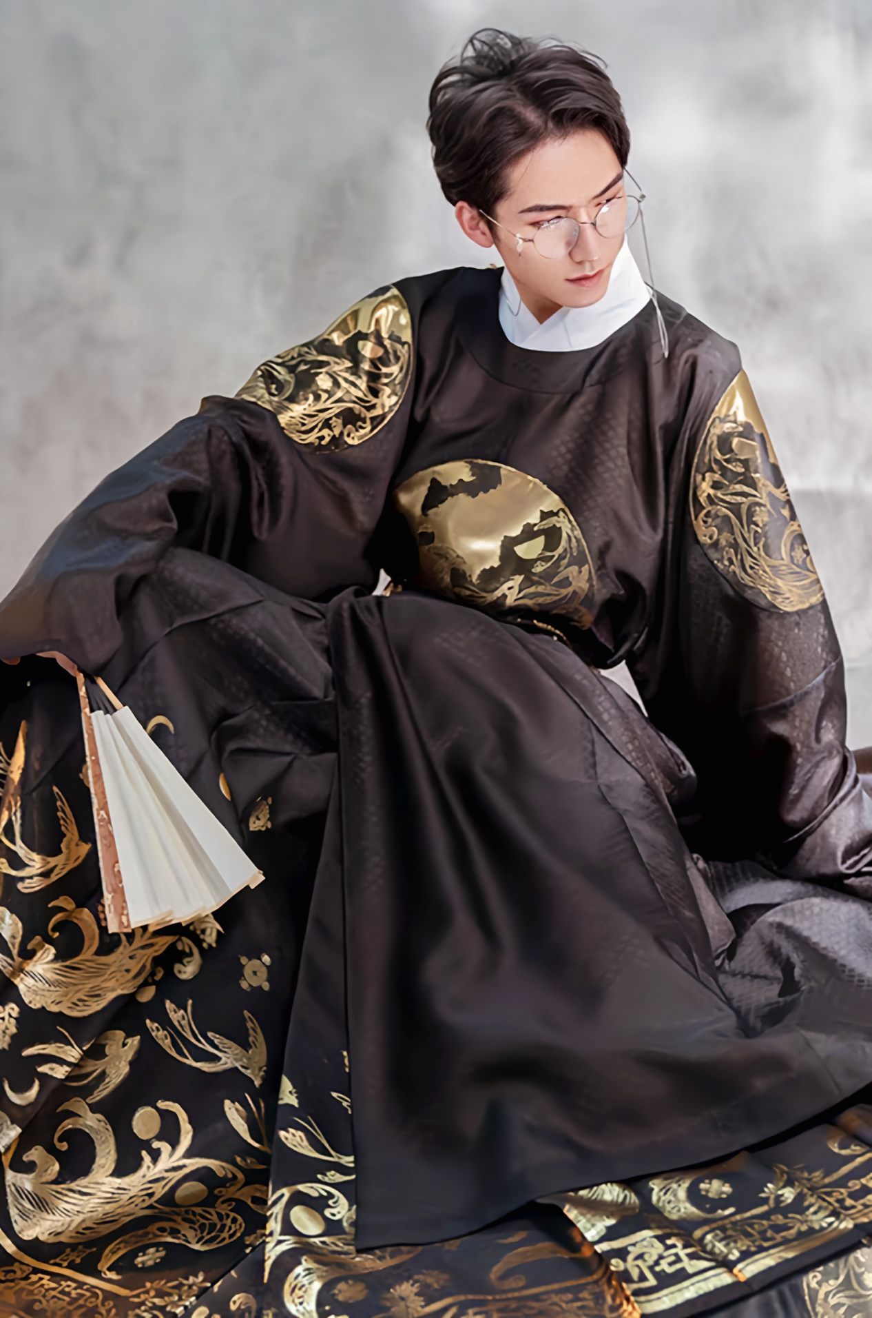 汉代男子服饰的特点图片