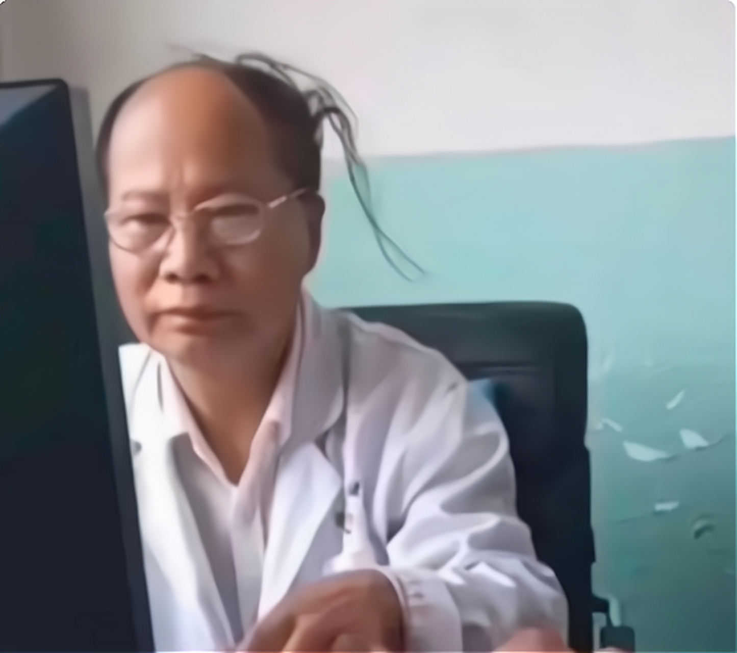 去看脱发,看到医生,你说我是看还是不看呢?