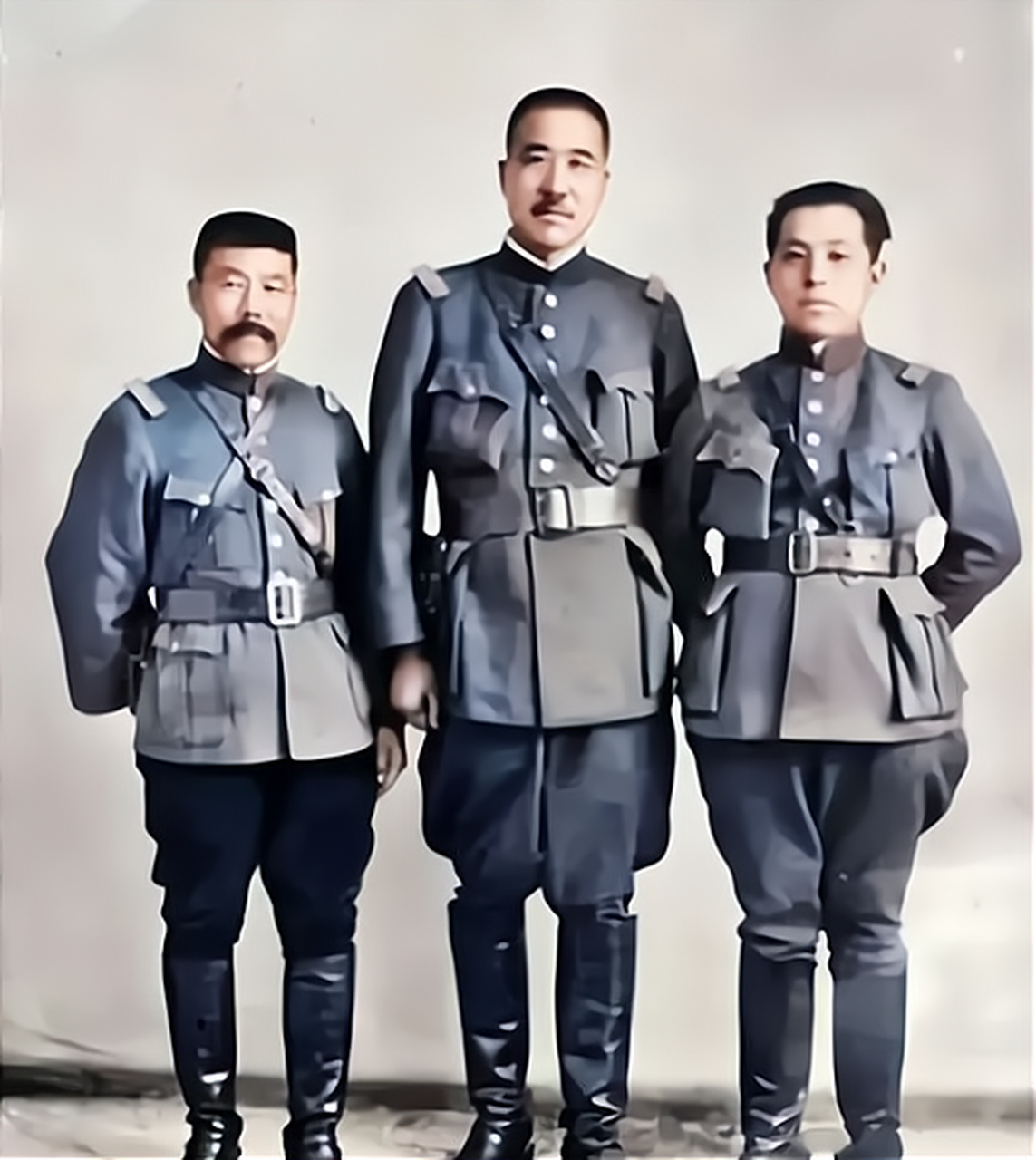 1932年8月底,有人向在泰山隐居的冯玉祥报告,说张宗昌突然出现在济南.
