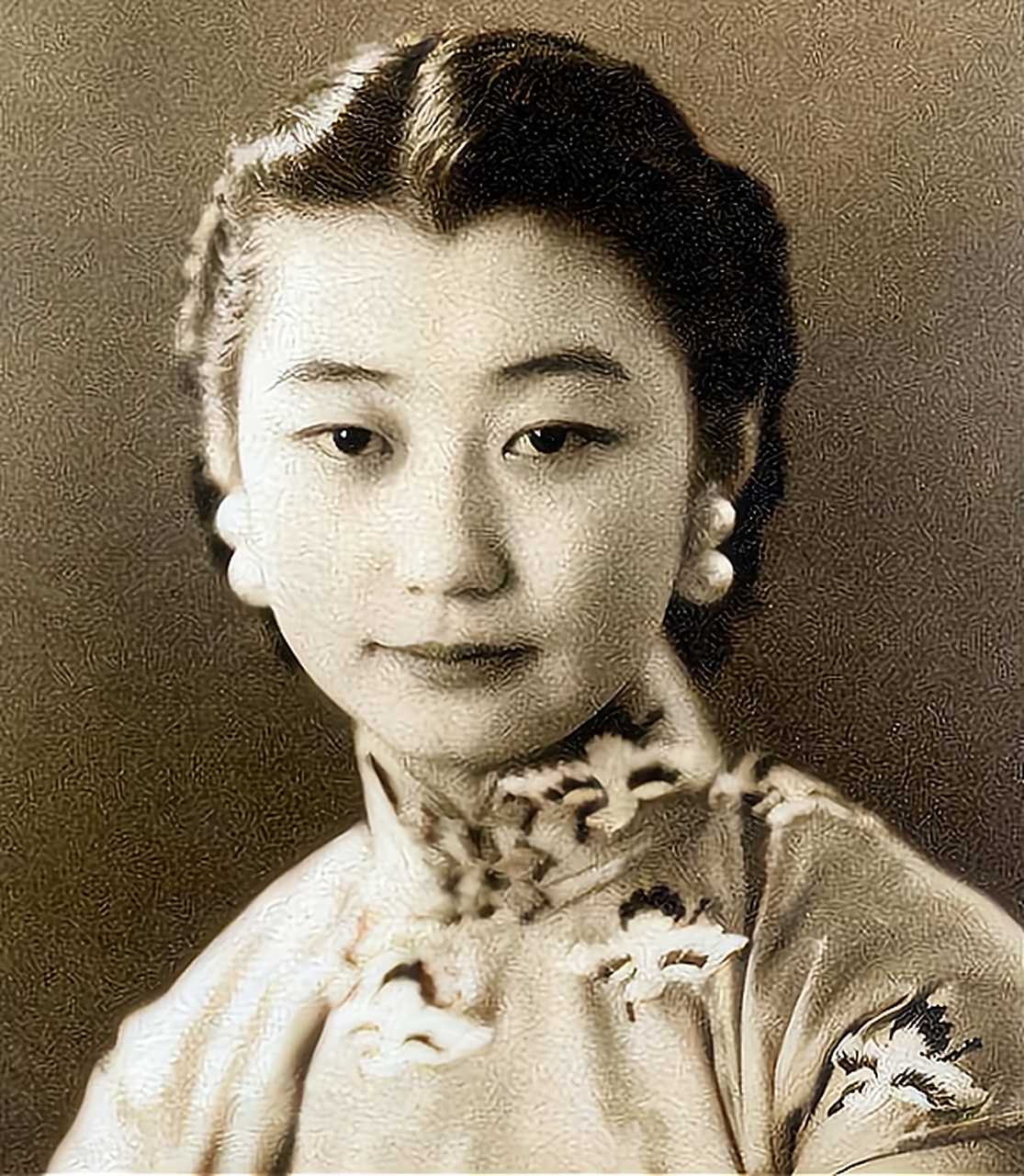 清末格格金默玉:我们不叫"格格",奴才回答也不是"喳",电视里都不对.