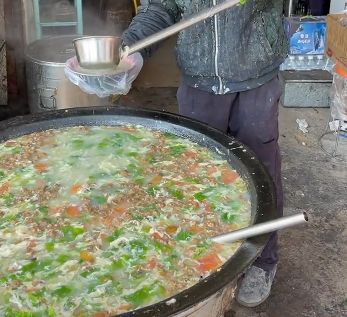 农民工午餐图片