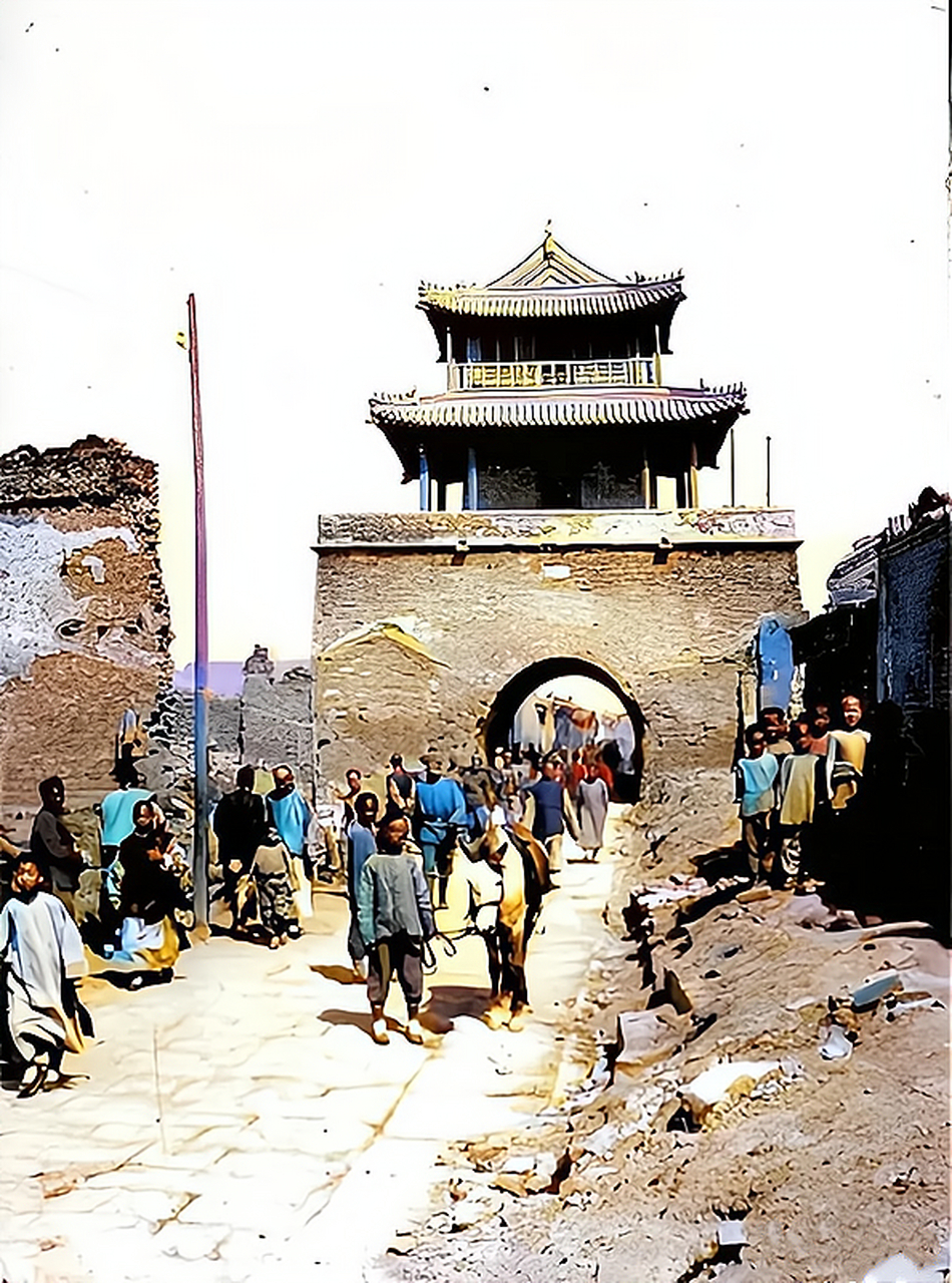 历史老照片,晚清时期,1905年,天津鼓楼定南门老照片.