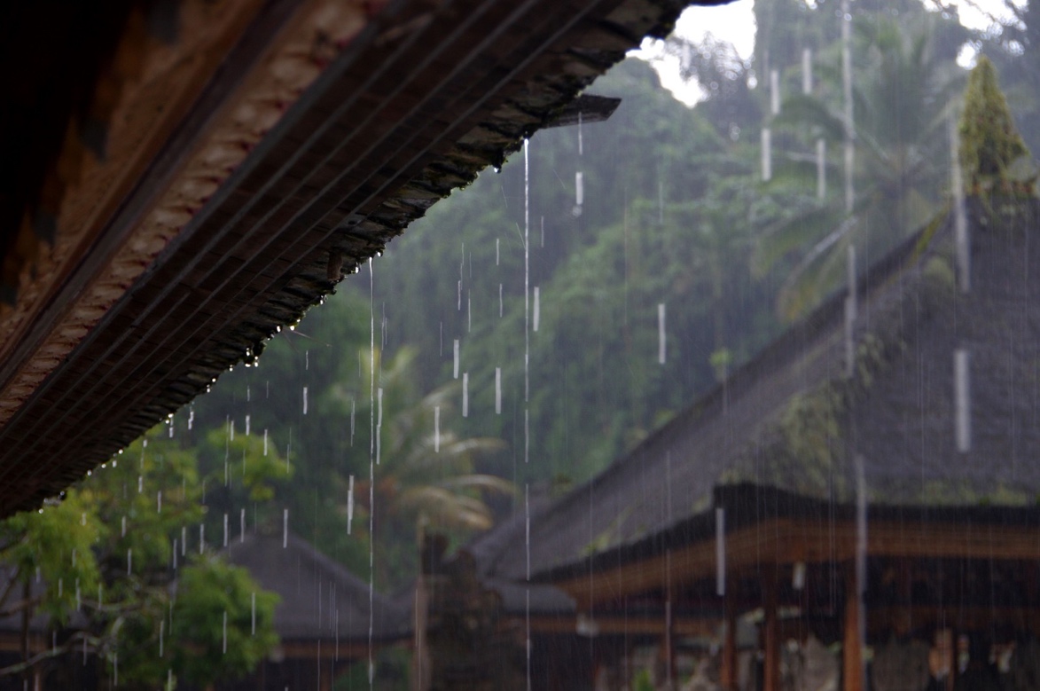 下雨天的图片心情壁纸图片