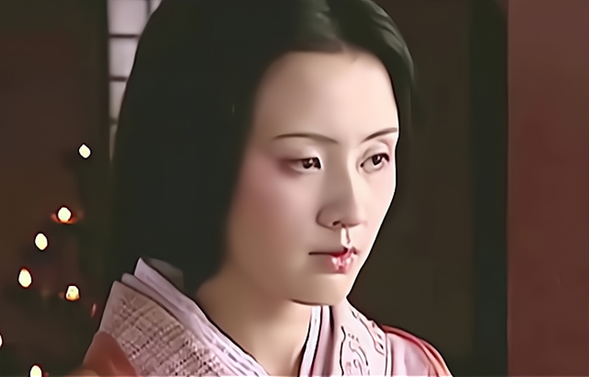 钩弋夫人是汉武帝晚年时的宠妃,也是汉昭帝刘弗陵的生母.
