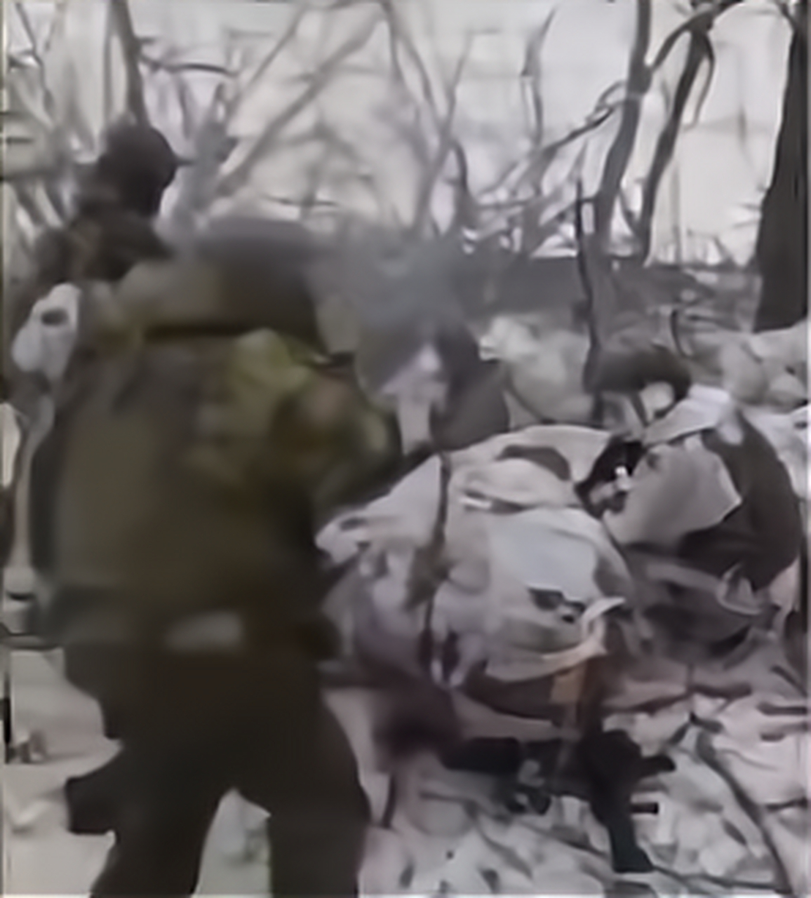车臣杀俄军俘虏的录像图片