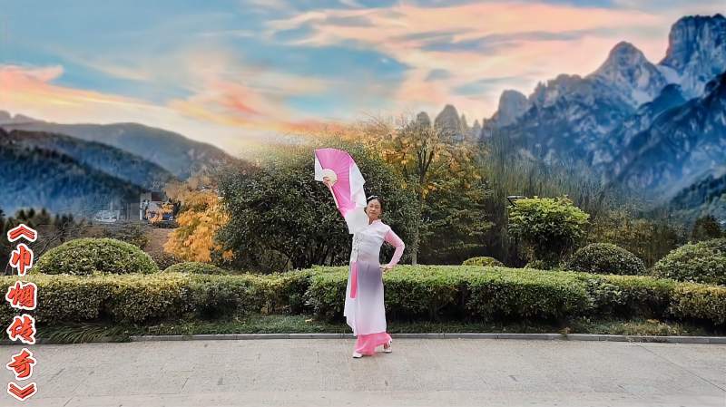 《巾帼传奇》好看的扇子舞柔中带刚坚强如风，再现木兰的英姿飒爽,舞蹈,艺术舞蹈,好看视频