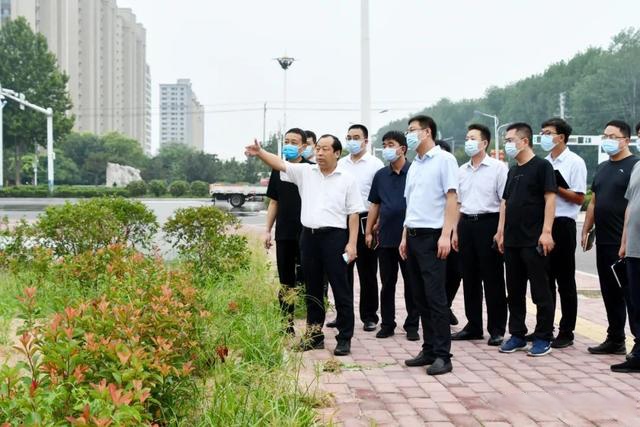 邯鄲市人大常委會副主任,磁縣縣委書記陳珍禮督導檢查大氣汙染綜合