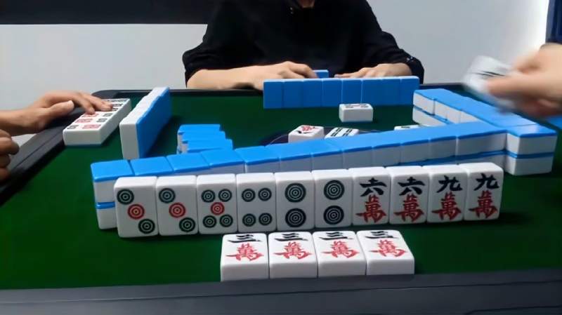 四川麻将实战篇有没有人跟我一样喜欢碰碰碰的牌太过瘾了
