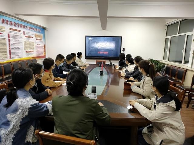 原平市軒崗鎮開展大學生到村任職初任專題培訓