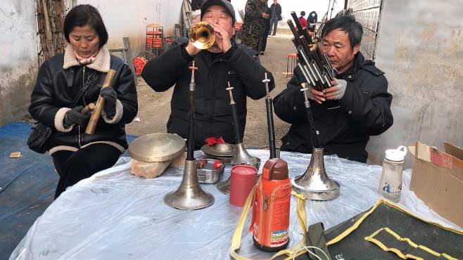 年02月22日您对安徽小调一定很熟悉吧_王师傅用唢呐演奏哭灵一折13