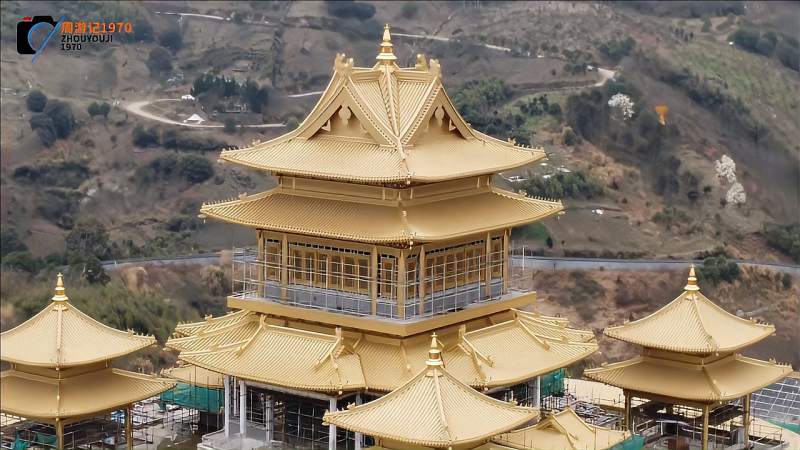 奉化溪口弥勒圣坛规模很大