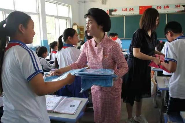 爱心花蕊绽放在牧野大地上—新乡市"世蕊爱心团队"为民服务纪实