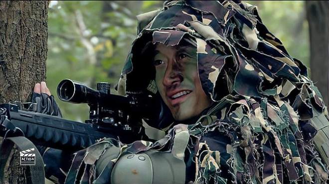 何晨光父亲为国捐躯