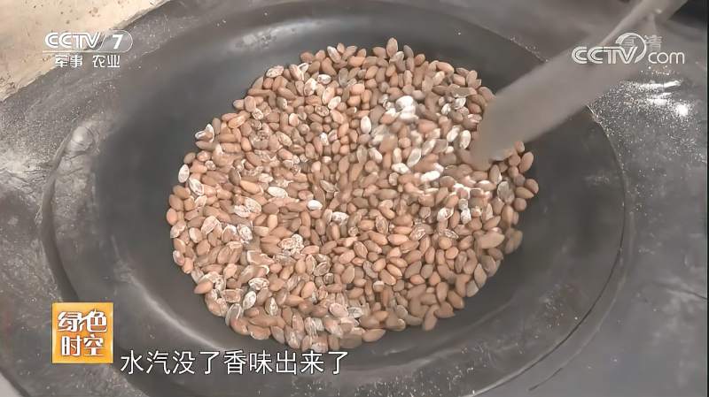 香榧制作过程复杂,每步都很关键,一步出错,果实品质就会受影响