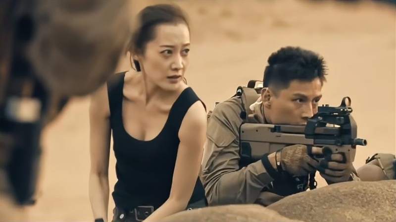 枪战电影经典场面盘点，这才是真正狙击手，千里之外取敌首级,影视,动作片,好看视频