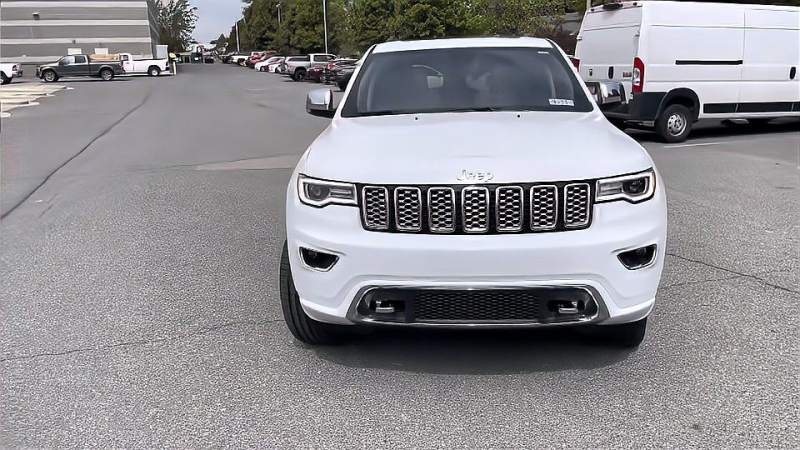 2021款吉普大切诺基实车展示看到外观和内饰我立刻心动了