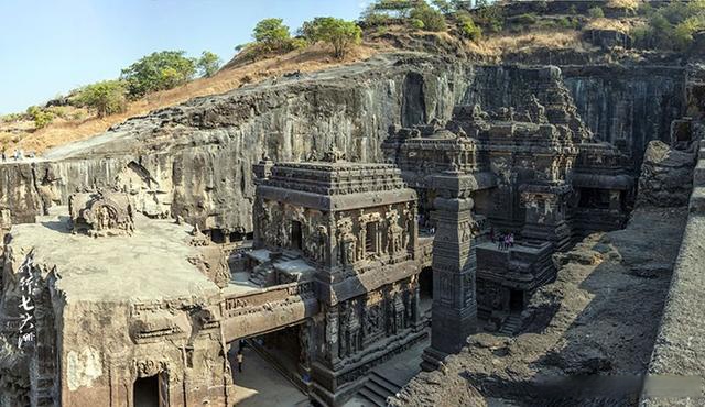 印度三大石窟-阿旃陀石窟,埃洛拉石窟和象岛石窟,都是世界遗产