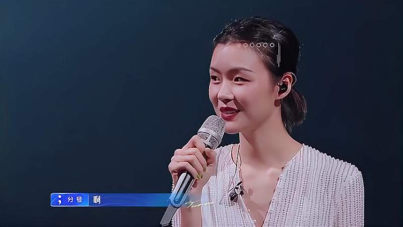 张羽清上舞台,冷美人气场,令人眼前一亮|谁是宝藏歌