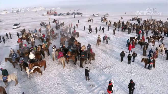 [图]《航拍中国》（第二季） 内蒙古：马背英雄燃情冰雪那达慕