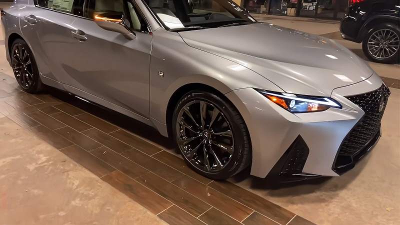 2021款雷克萨斯is350全方位实拍看完买不买自己拿主意