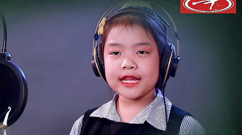 张若萱演唱美丽的小花来听听吧