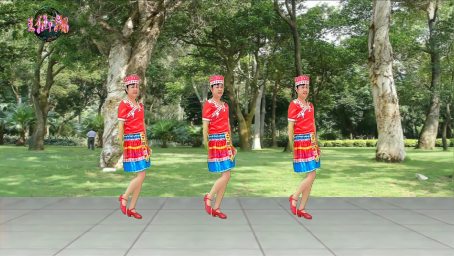 网红热歌广场舞 乌来山下一朵花 老歌新跳 舞步新颖 超好看 舞蹈 广场舞 好看视频