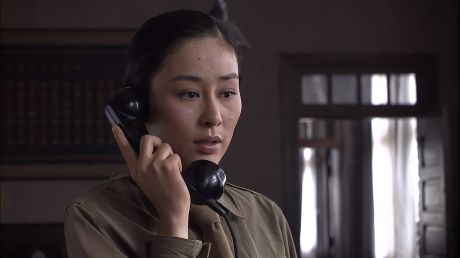 黎明前的暗战:女特务利用同事向上面通风报信