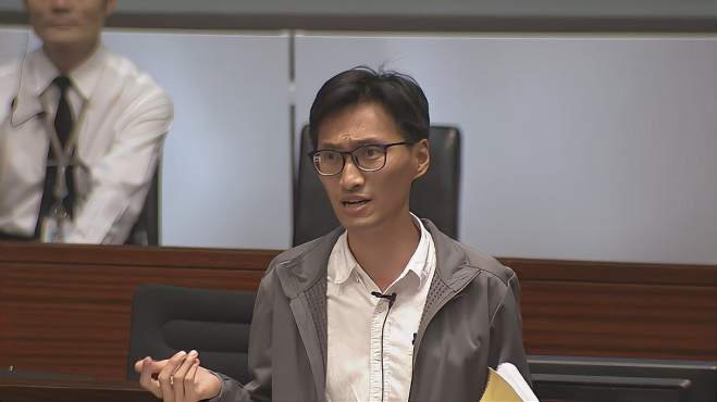黄之锋、朱凯迪等5人将承认一项控罪，港媒：还有2人潜逃离开香港