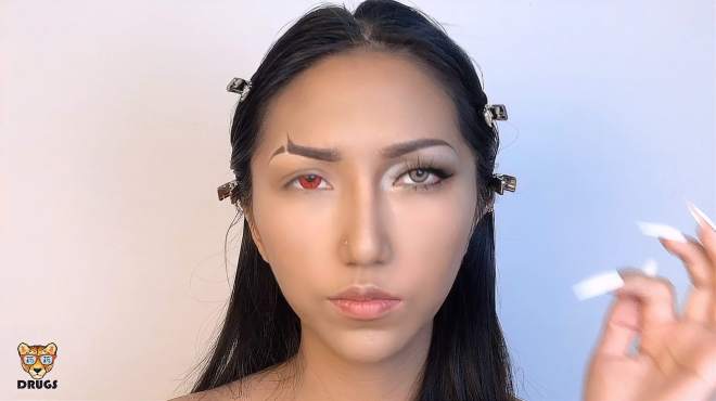 「创意妆」两副面孔的黑皮美妆博主,你pick天使妆还是魔鬼妆